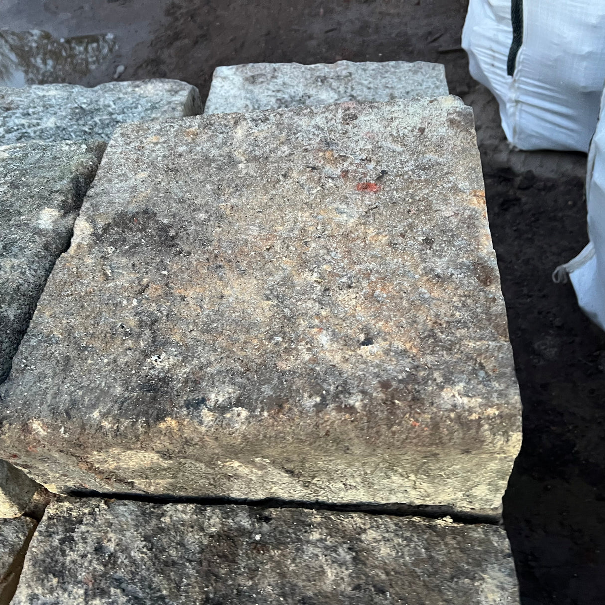 Reclaimed Rough Stone Quoins - 300mm x 300mm