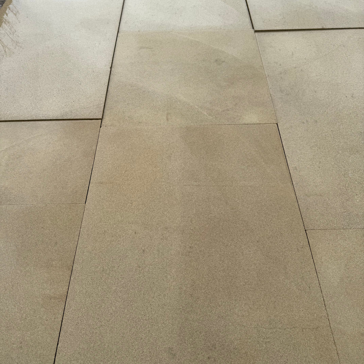 Britannia Buff Yorkshire Stone Sawn Paving - Per SQM