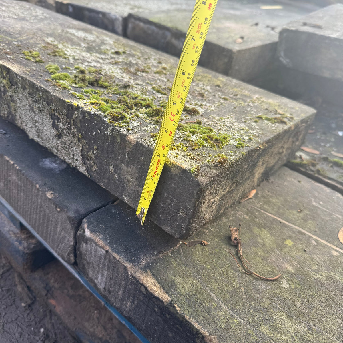 Reclaimed Stone Wall Coping - Job Lot
