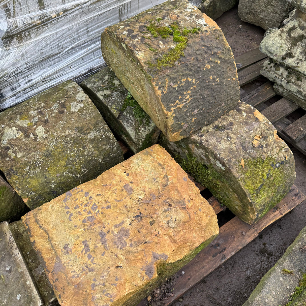 Reclaimed Half Round Wall Coping - Job Lot