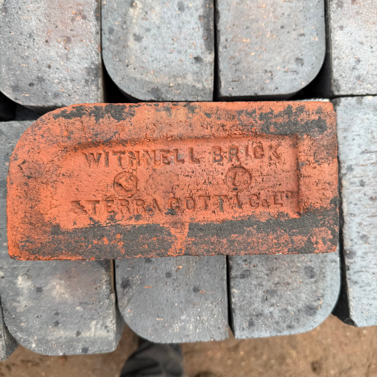 Reclaimed Bullnose Bricks