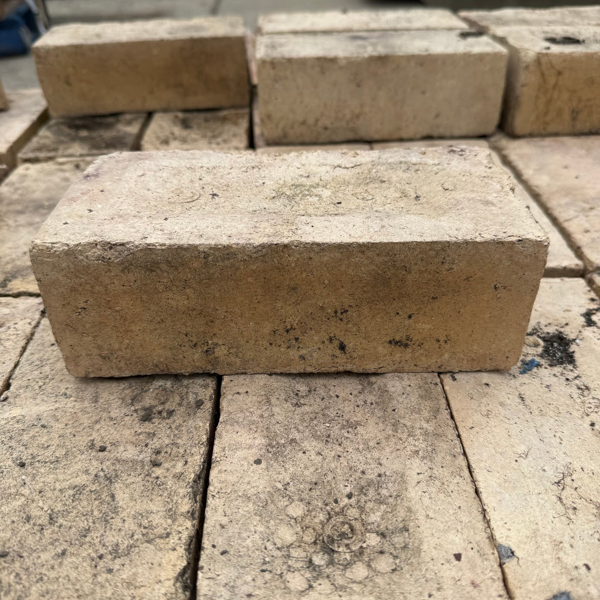 Reclaimed 73mm Yellow Pressed Bricks - Job Lot of 98