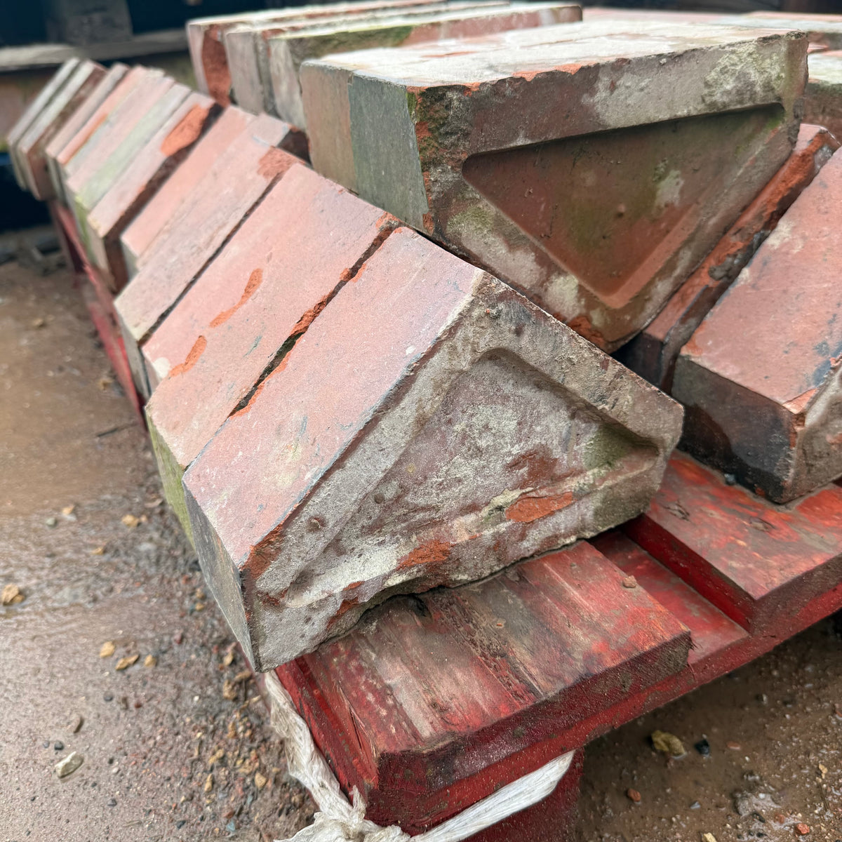 Reclaimed Red Triangle Coping Bricks