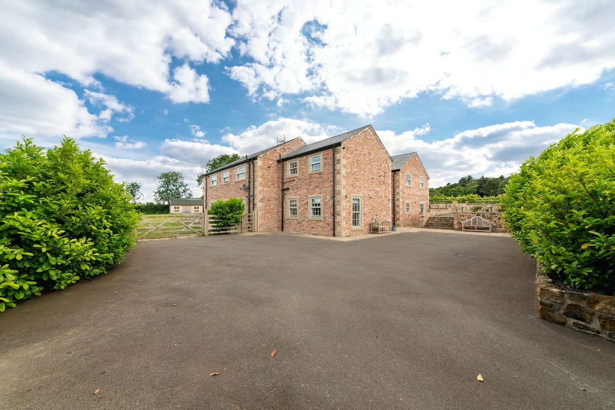 Farmhouse Built Using Reclaimed Handmade Bricks, Sheffield