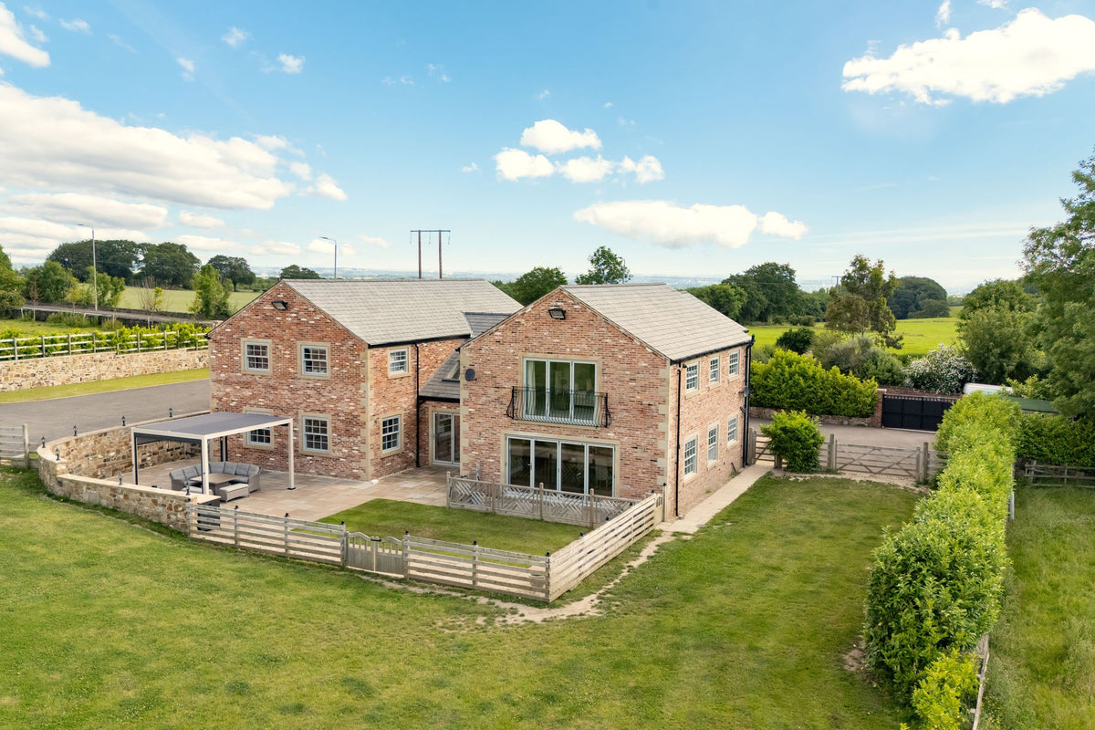 Farmhouse Built Using Reclaimed Handmade Bricks, Sheffield