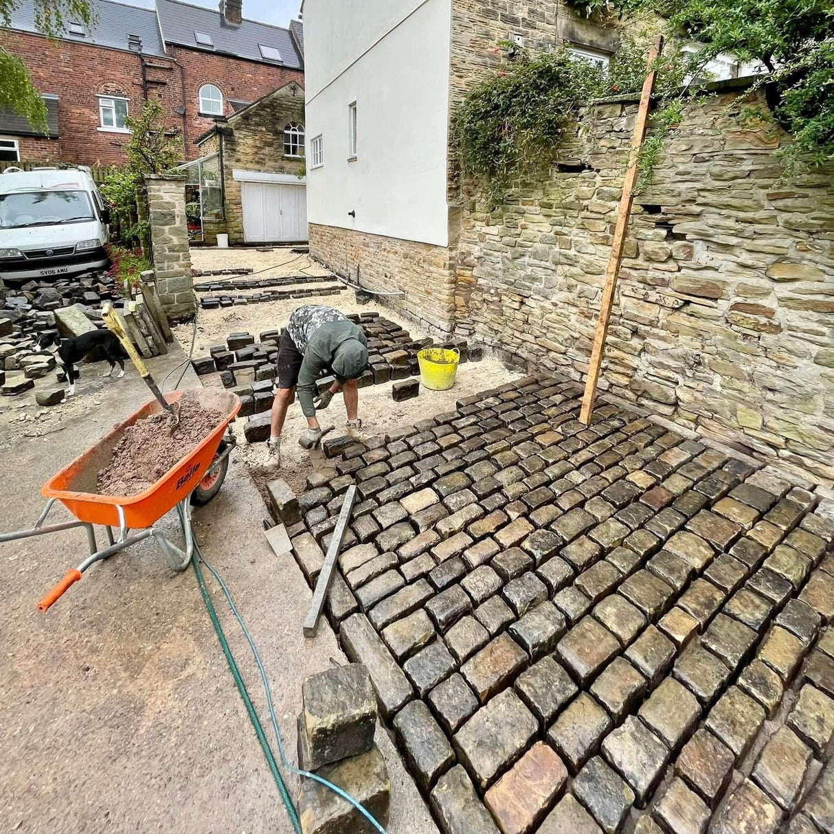 Reclaimed Grit Stone Cobbles - Per Bag