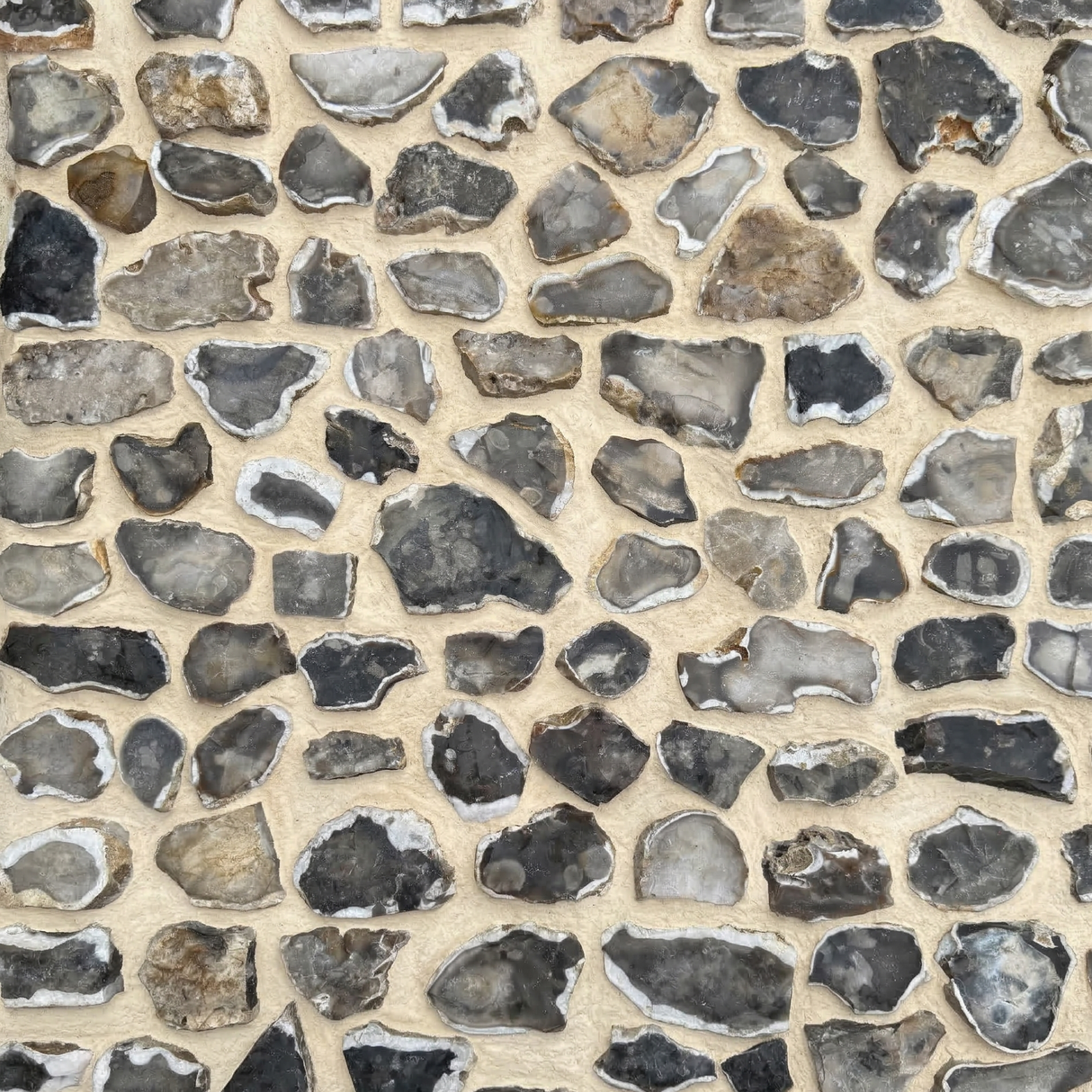 Natural Knapped Flint Cladding Blocks - Per SQM