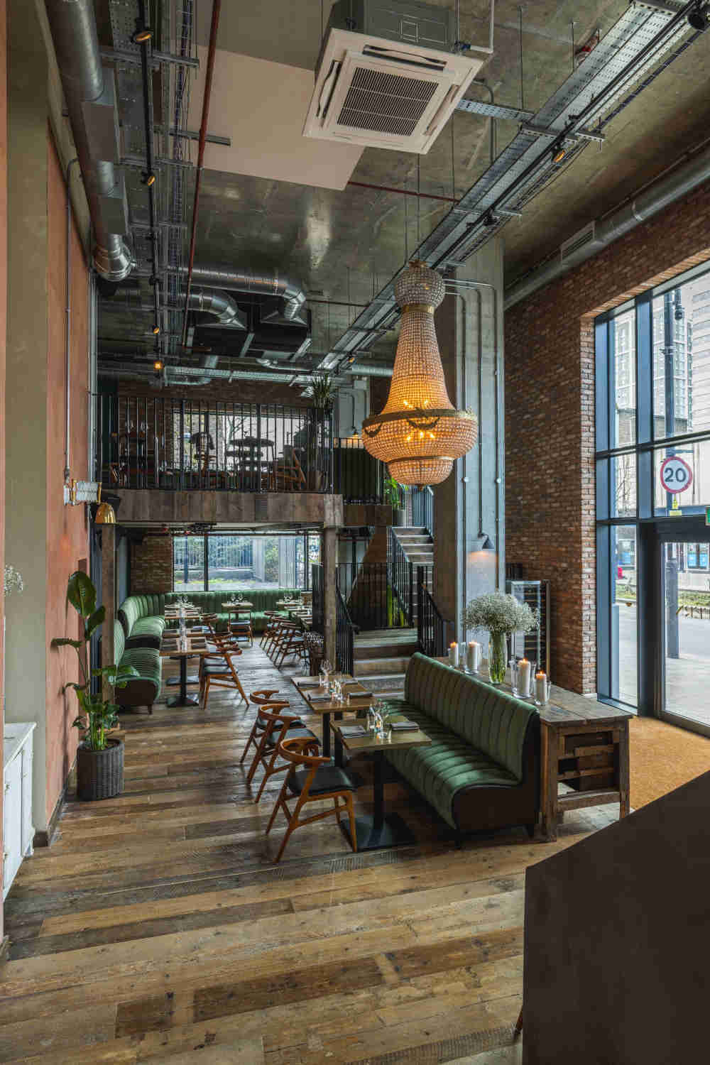 Reclaimed Brick Slip Restaurant Interior – Fern