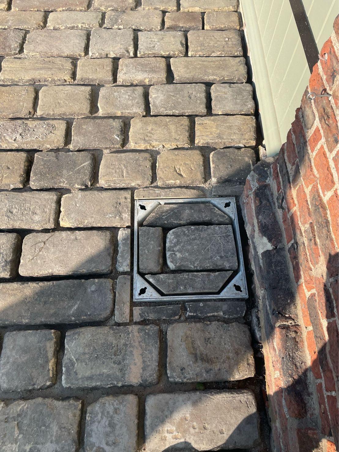 Court Yard using Reclaimed Gritstone Cobbles, Bristol - Reclaimed Brick Company