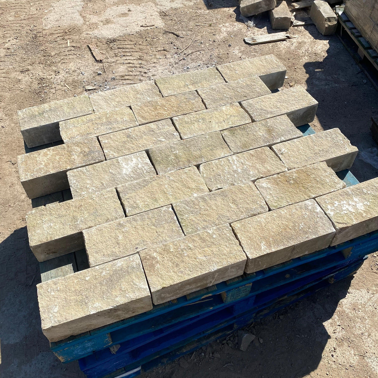 Forticrete Weathered Buff Re-Constituted Stone - Packs of 5 sqm - Reclaimed Brick Company