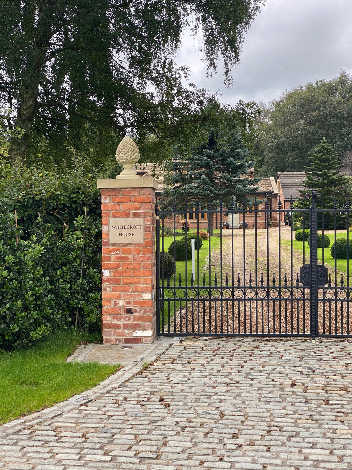 Reclaimed Brick Pillar & Granite Cobble Strip Gate Entrance, Alderley Edge, Cheshire - Reclaimed Brick Company