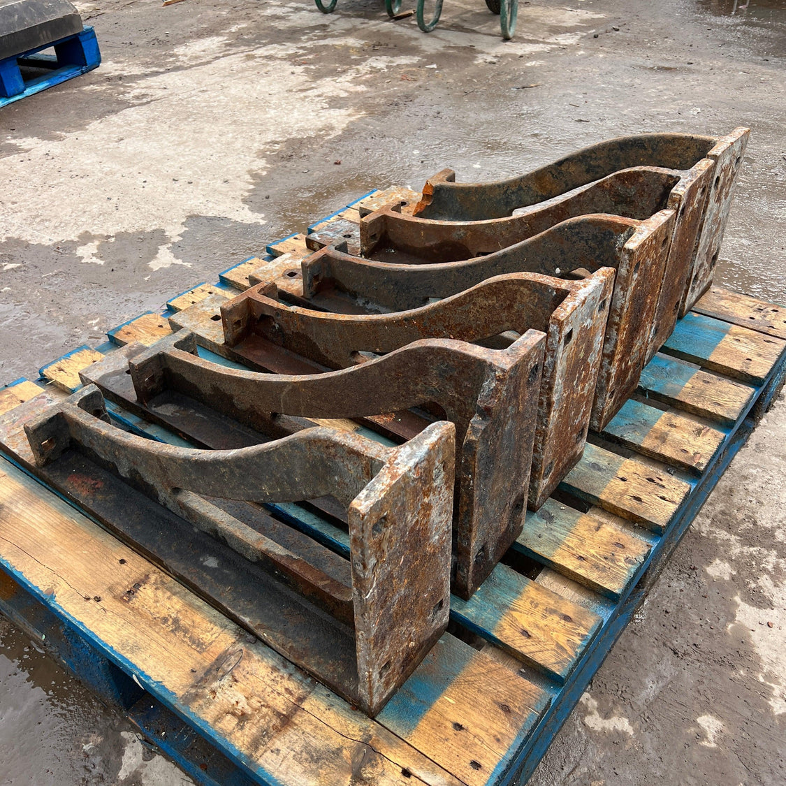 Cast Strut Reclaimed Cast Iron Beam Support Struts - Job Lot – Reclaimed Brick Company