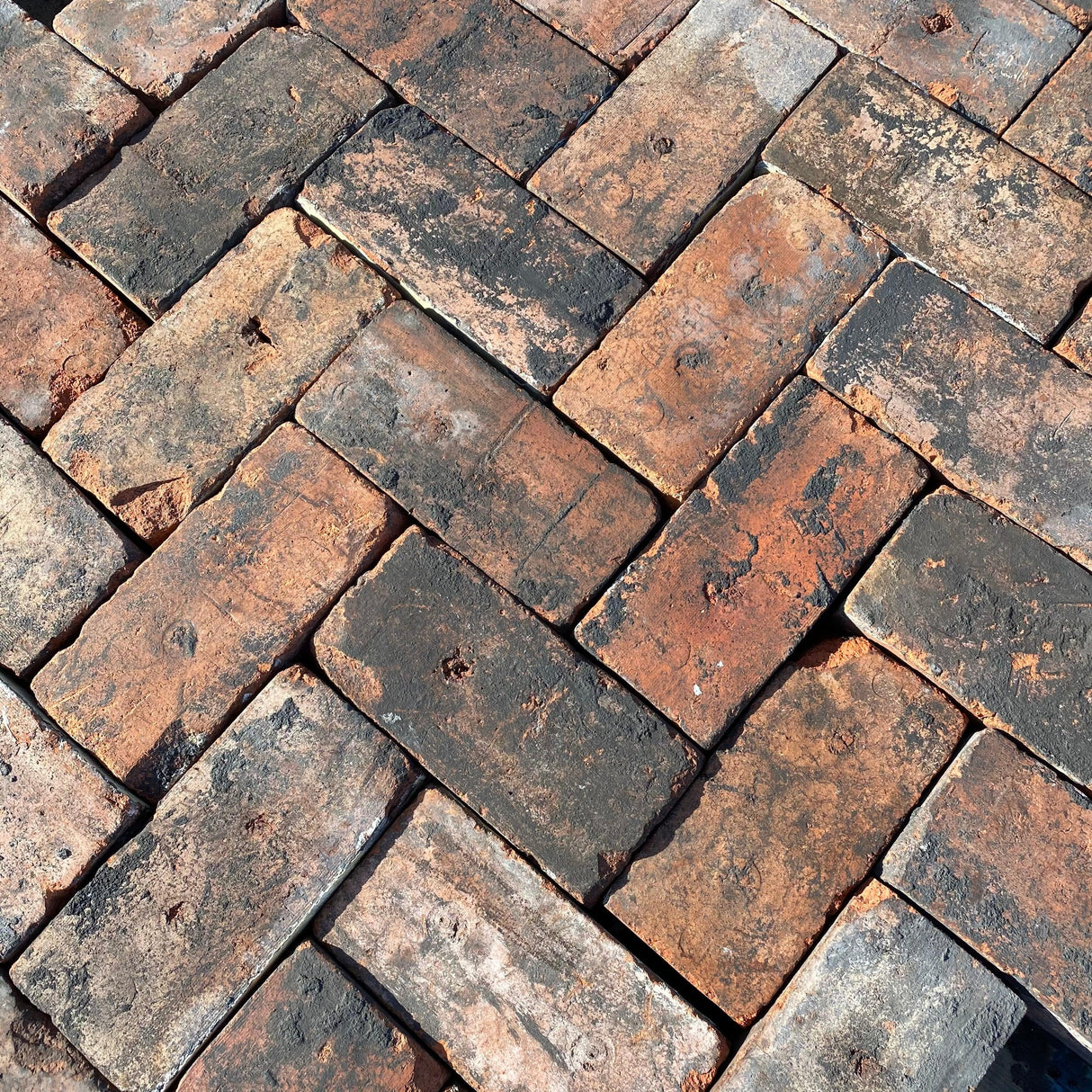 Reclaimed Common Blend Paving Bricks | Pack of 250 Bricks - Reclaimed Brick Company