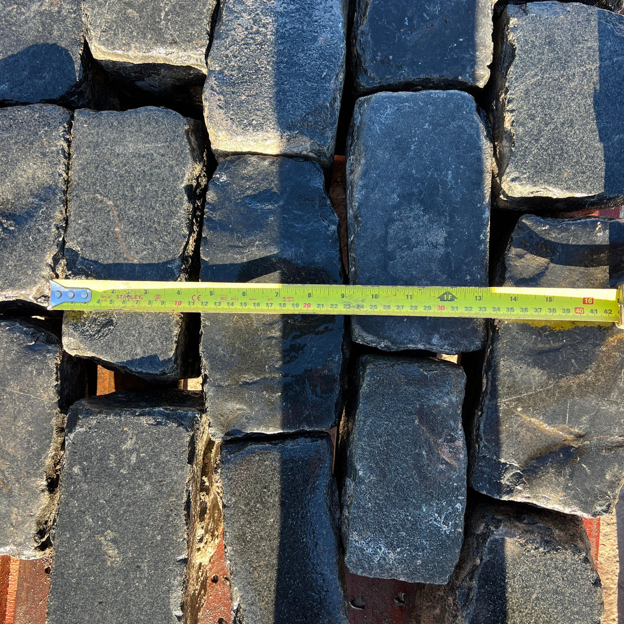 Dark Granite Paver Edging - Reclaimed Brick Company