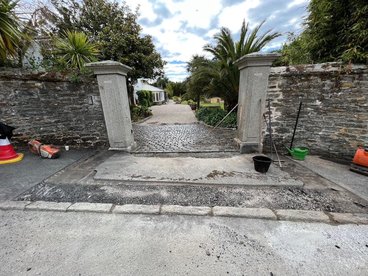 Reclaimed Granite Cobble Driveway Entrance, Cornwall - Reclaimed Brick Company