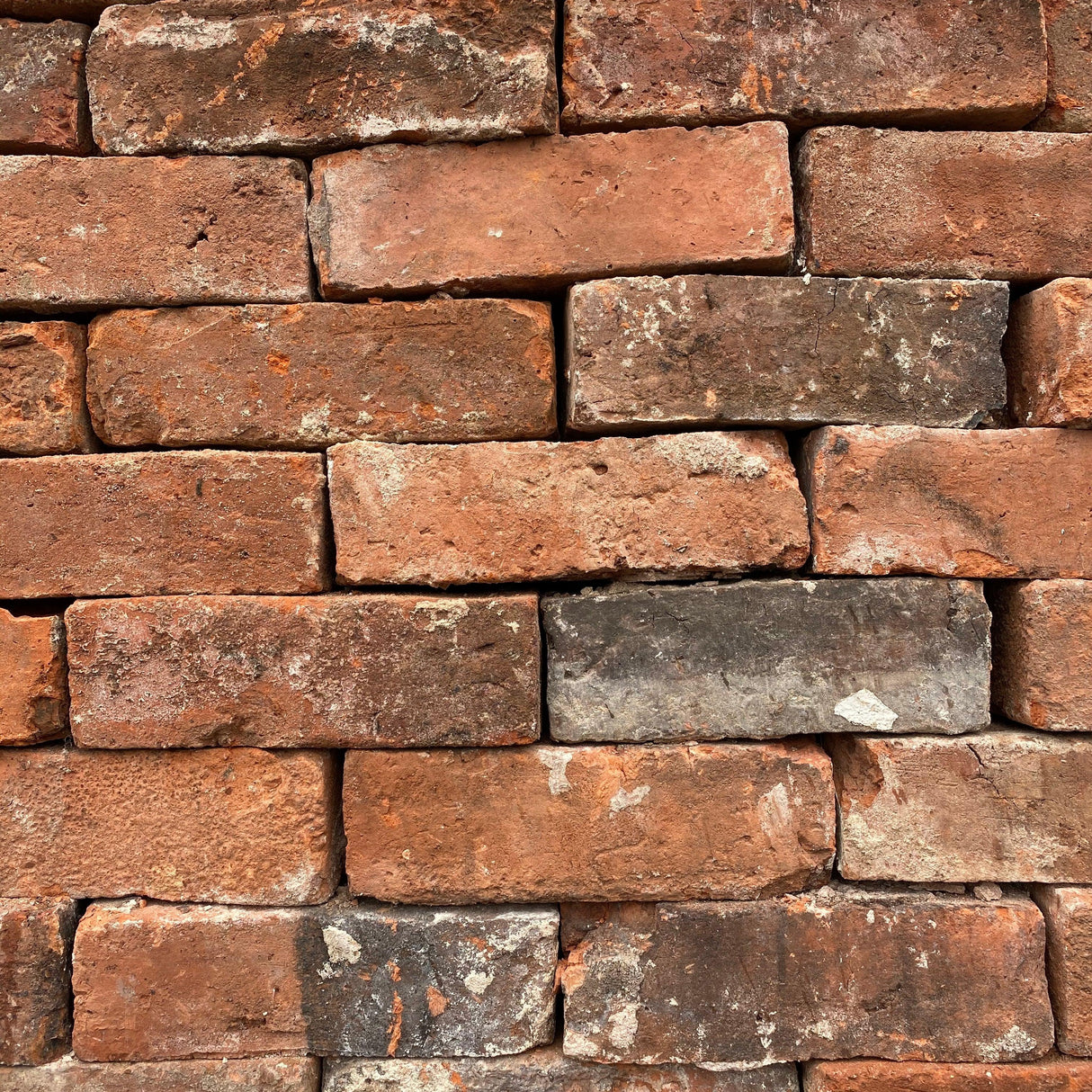 Reclaimed Handmade Farmhouse Imperial Bricks | Pack of 250 Bricks | Free Delivery - Reclaimed Brick Company