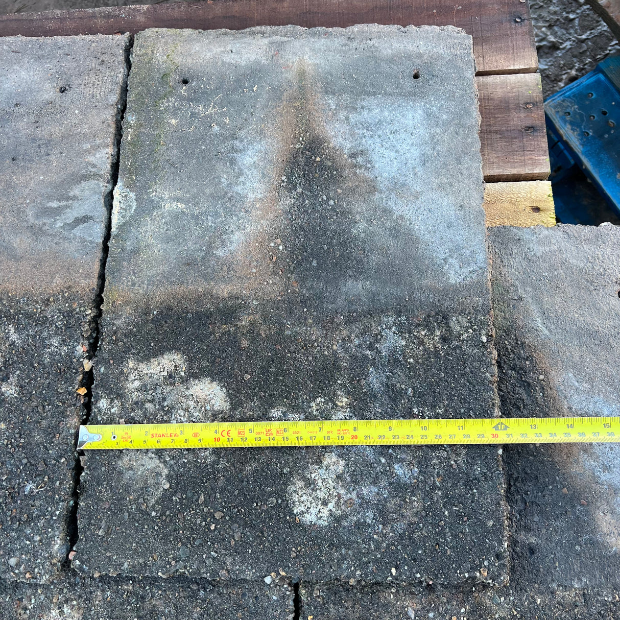 Reclaimed Hardrow 18” x 12” Concrete Roof Slate Tile - Reclaimed Brick Company
