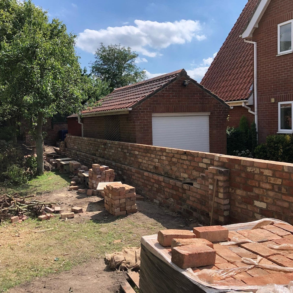 Reclaimed Industrial Blend Brick Garden Wall, Taunton, Somerset - Reclaimed Brick Company