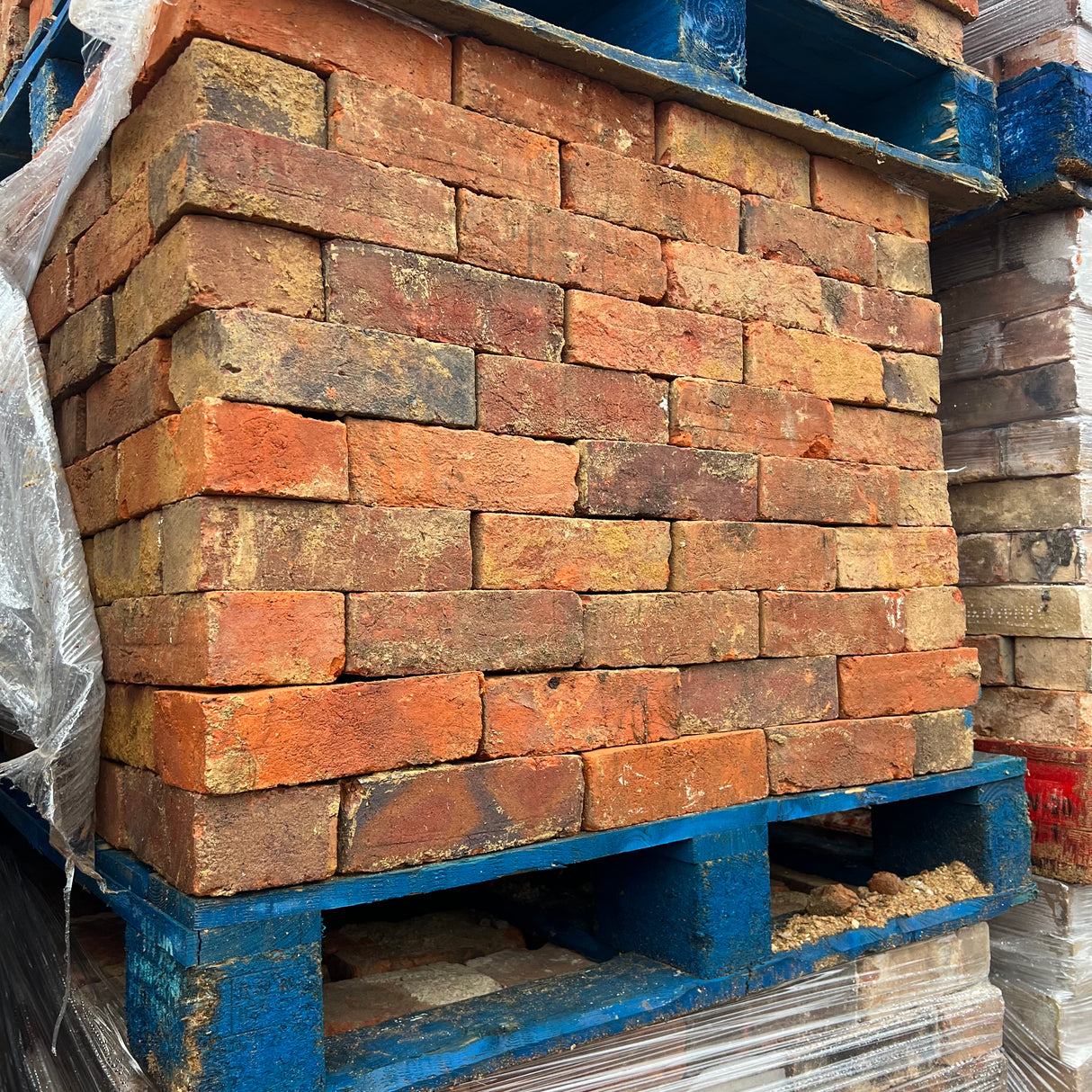 Reclaimed Premium Mixed Stock Handmade Bricks | Pack of 250 Bricks | Free Delivery - Reclaimed Brick Company