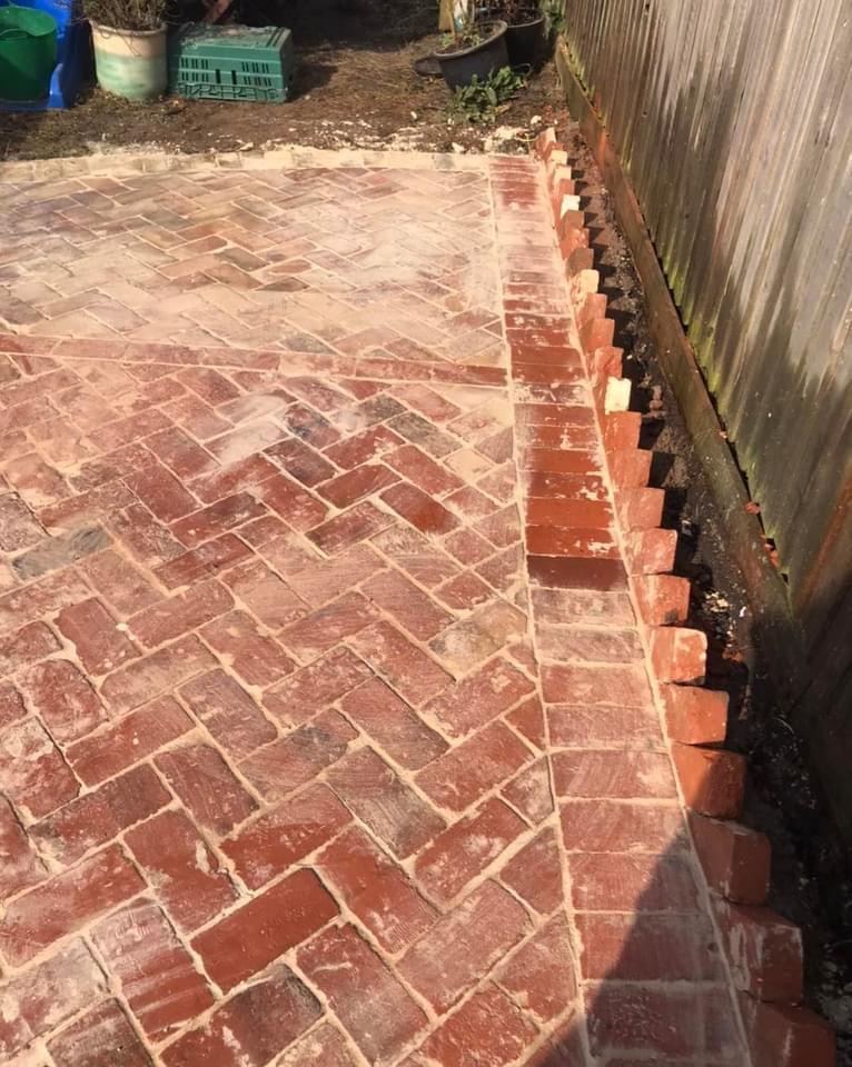 Reclaimed Red Paving Brick, Sheffield, South Yorkshire - Reclaimed Brick Company