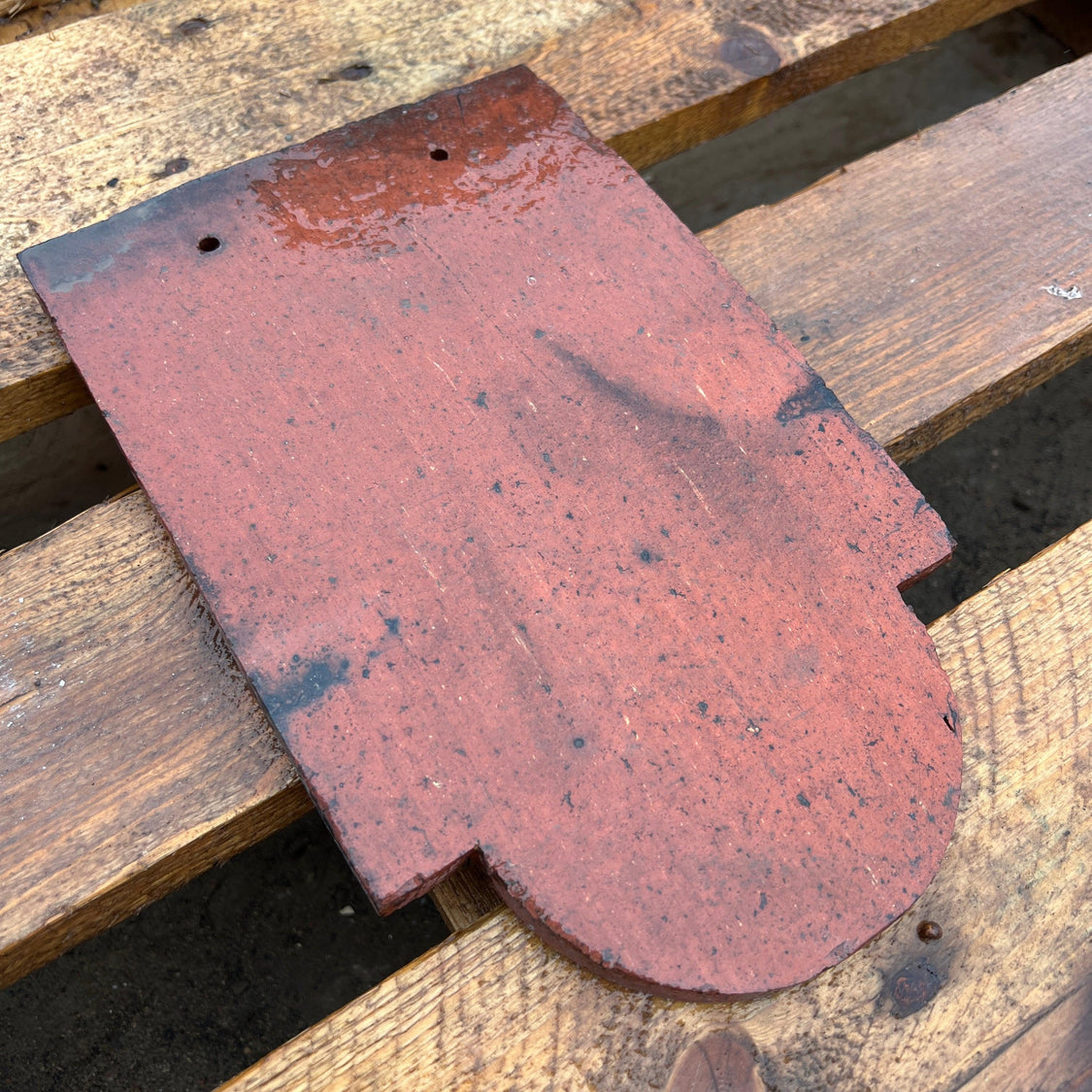 Reclaimed Red Rosemary Classic Club Roof Tile – Reclaimed Brick Company