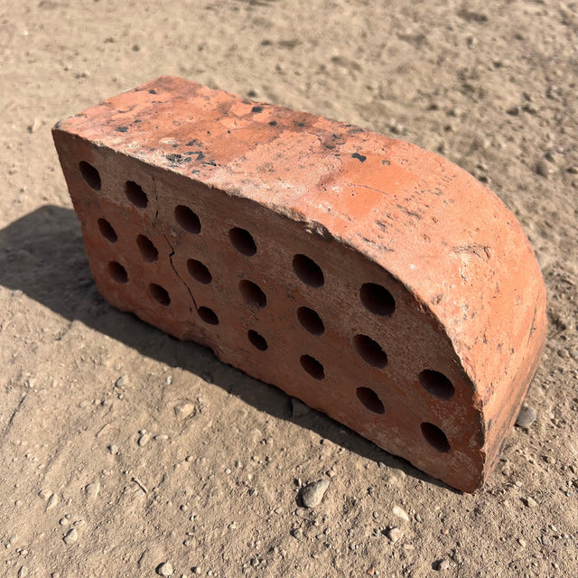 Reclaimed Single Bullnose Bricks - Reclaimed Brick Company