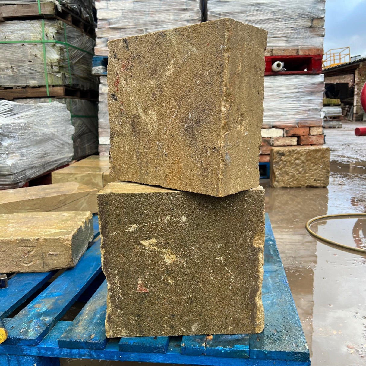 Reclaimed Stone Quoins - 300mm x 300mm - Reclaimed Brick Company