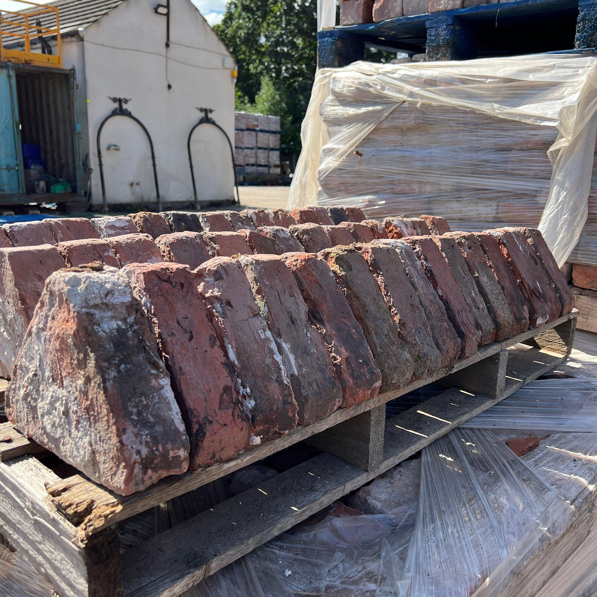 Reclaimed Triangle Wall Coping Bricks - Reclaimed Brick Company