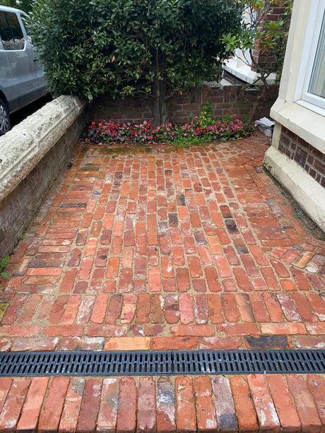 Residential Front Garden with Reclaimed Clay Paver Patio in London - Reclaimed Brick Company