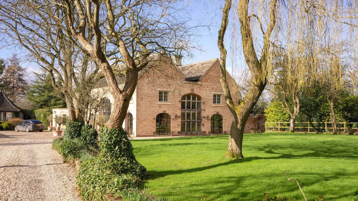Large House Building with Reclaimed Bricks in Cotswolds